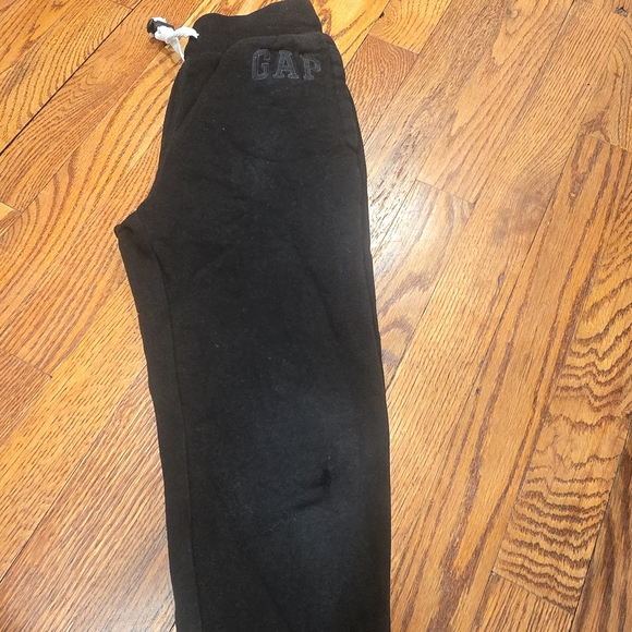 GAP Gray Sweatpants Joggers Comfortable Relaxed Fit - Picture 4 of 9